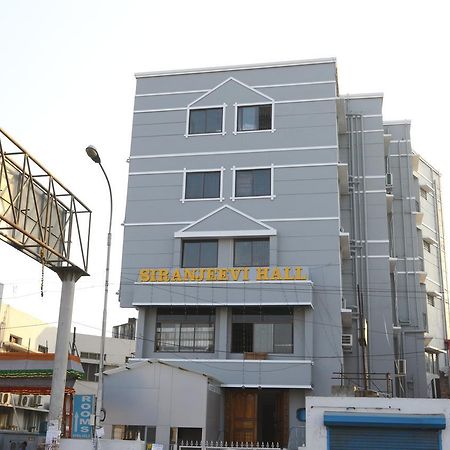 Oyo 11433 Kishore Inn Ченнаи Экстерьер фото