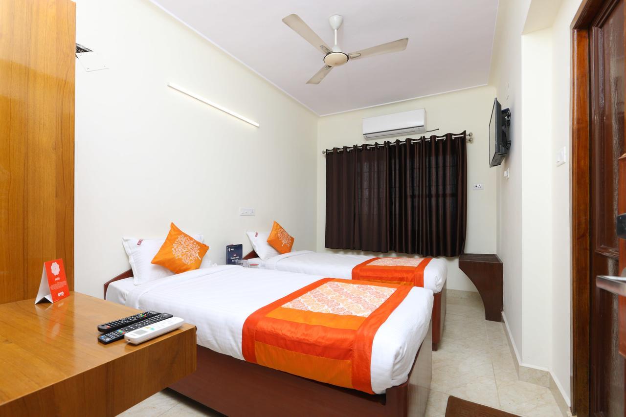 Oyo 11433 Kishore Inn Ченнаи Экстерьер фото